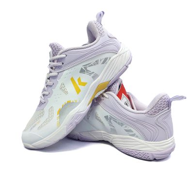 GIÀY CẦU LÔNG K3322 – TRẮNG CHỮ VÀNG – HÀNG CHÍNH HÃNG